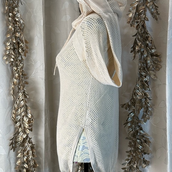 Cabi XS Ivory‎ Mesh Knit Hoodie Pullover Lightweight Beachwear Boho Chic - Picture 5 of 13